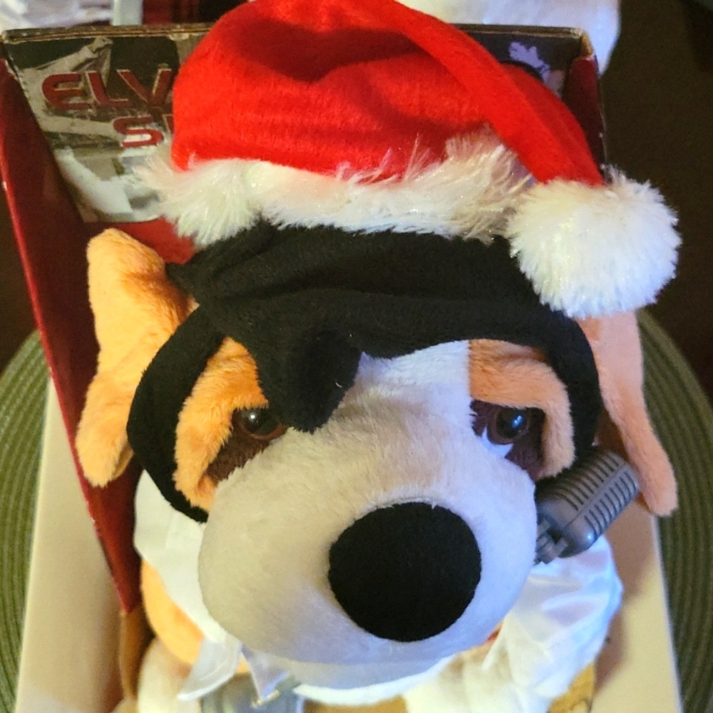 Elvis - Picture 5 of 8